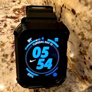 Apple Watch SE 44mm with GPS